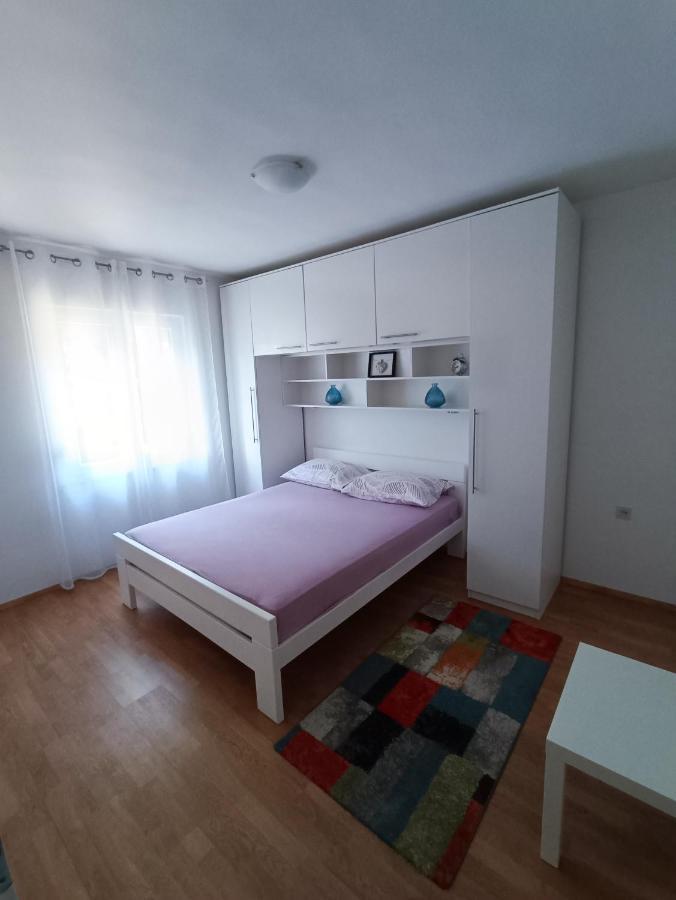 Apartmani Biba 诺维·维诺多尔斯基 外观 照片